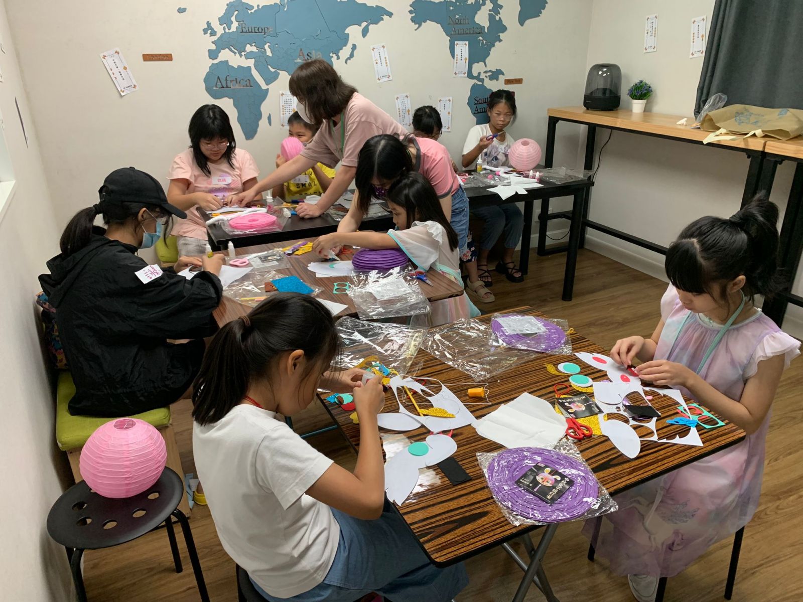  “Mama Relax” volunteer activity - make lantern | Guardforce